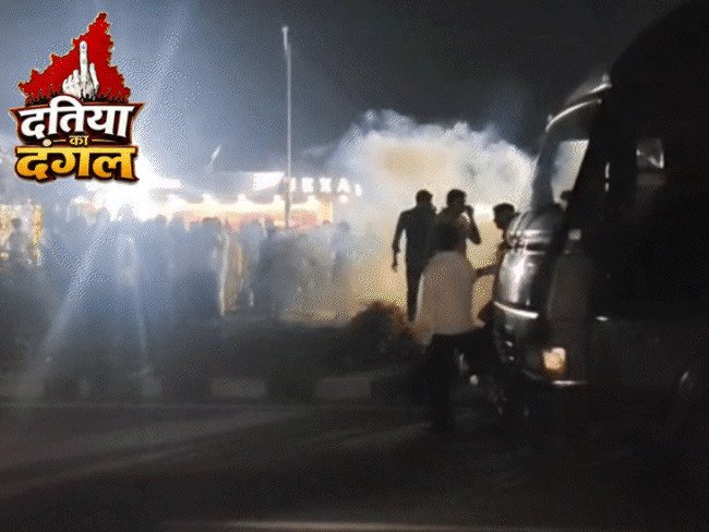एमपी- दतिया में हिंसक प्रदर्शन के बाद धारा 163 लागू:नरोत्तम बोले- पेट्रोल, मिट्‌टी का तेल न डालें कार्यकर्ता; सड़कें न रोकें, पार्टी के फोरम में बात कहें