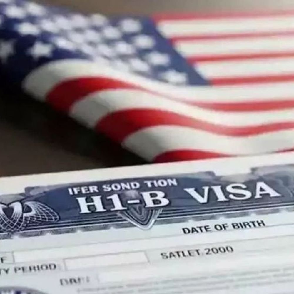अमेरिका में H-1B वीजा के नियम सख्त हो सकते हैं:विश्वविद्यालयों की छूट सीमित हो सकती है; ग्रीन कार्ड से जुड़े नए नियम आना संभव